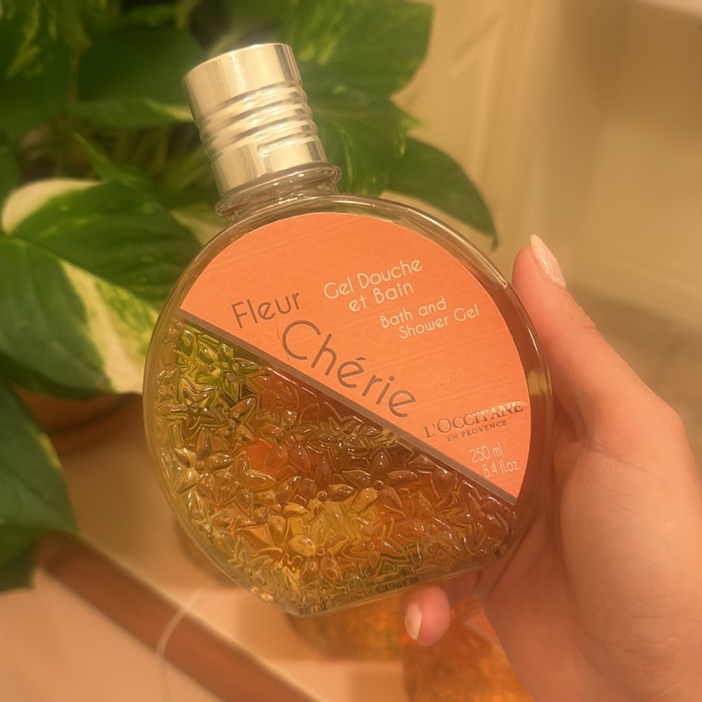 L’OCCITANE Fleur Cherie Body Wash - New - Discontinued scent 💕